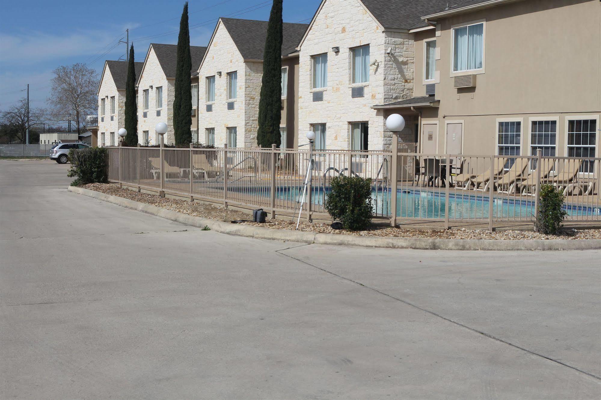 Comfort Suites New Braunfels Bagian luar foto