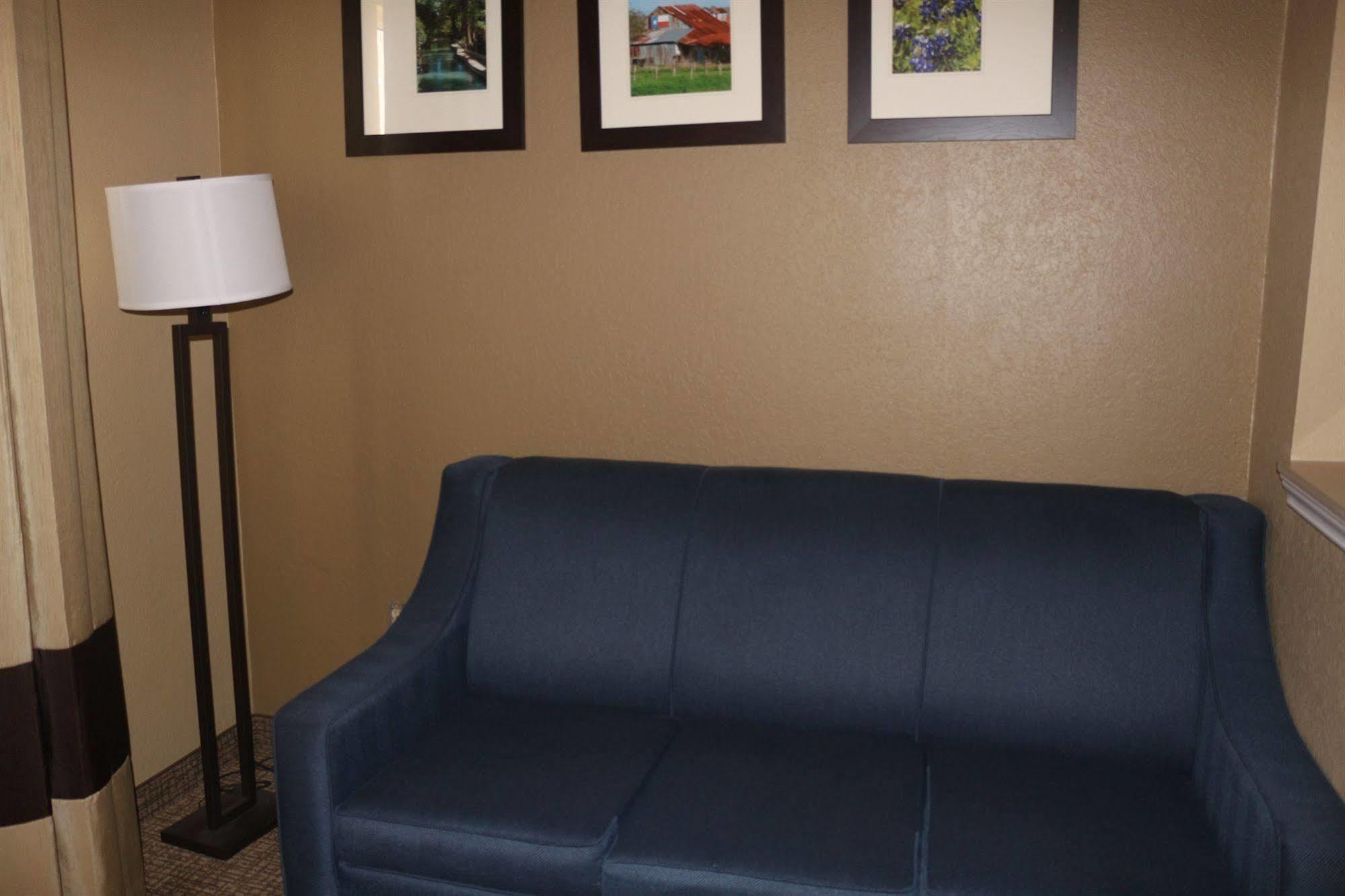 Comfort Suites New Braunfels Bagian luar foto